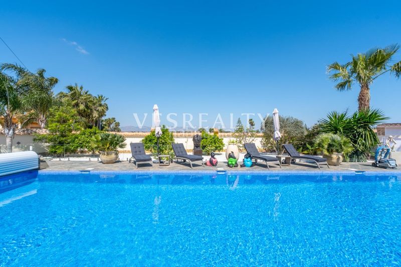 Foto 5f62cc04-7627-4401-915a-4572550e3ae4. Xalet amb aparcament piscina a Catral