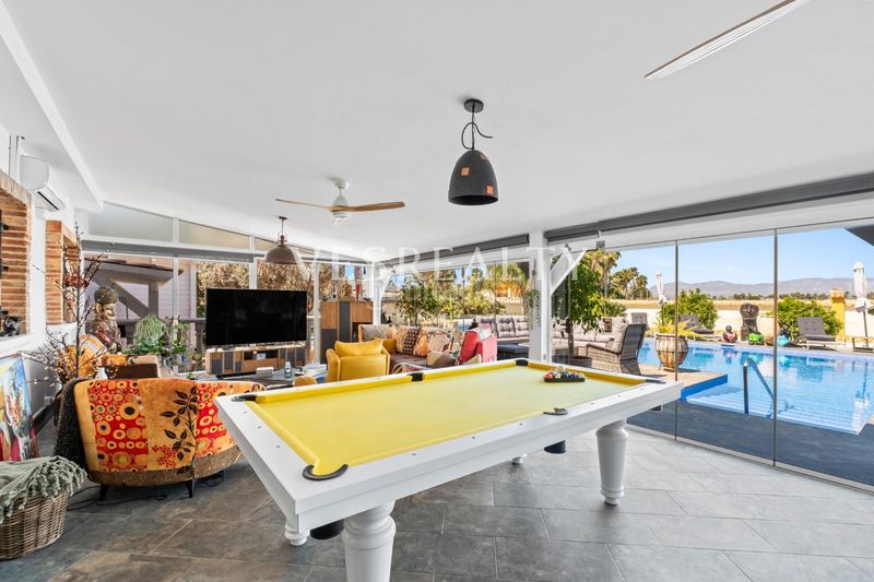 Foto 6c9816c7-b666-4756-aa43-239c63d50936. Xalet amb aparcament piscina a Catral