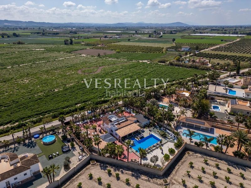 Foto 6d05fd5d-d5ac-4075-af57-c0fbab90629e. Xalet amb aparcament piscina a Catral