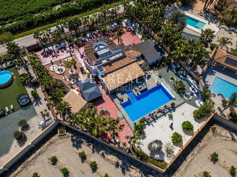 Foto 715085d8-c777-4e21-9e76-c943048c139d. Xalet amb aparcament piscina a Catral