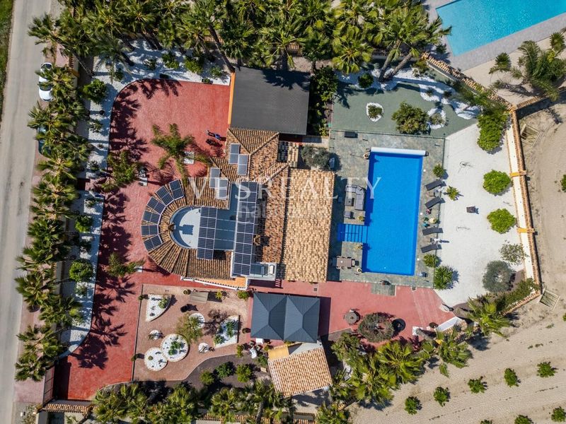 Foto 754ec2ee-0d66-4233-bf25-454b6c01d72b. Xalet amb aparcament piscina a Catral