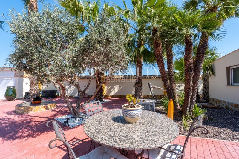 Foto 786ee170-e616-44ad-bd34-55a2f99cc9d1. Xalet amb aparcament piscina a Catral