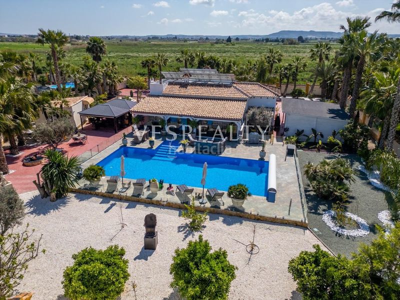 Foto 8e5962d7-784f-486e-be2c-a2631289f98c. Xalet amb aparcament piscina a Catral