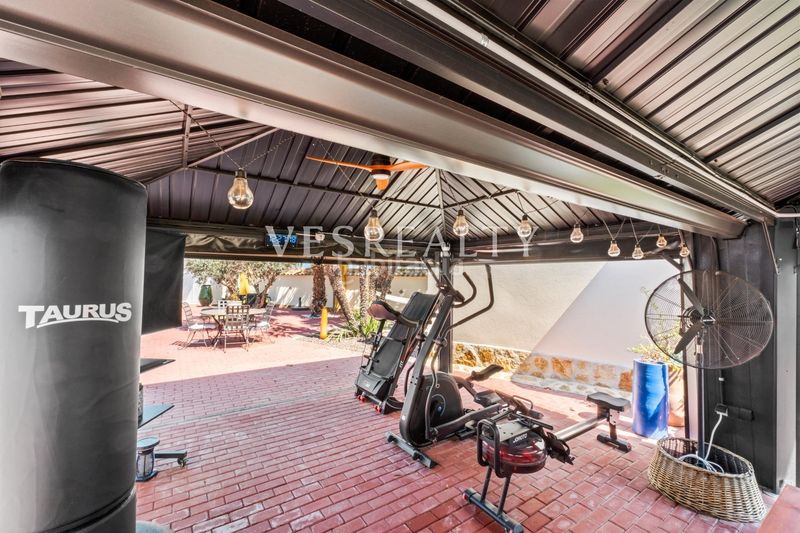 Foto b73e1a0d-0089-435c-90fc-b984cc30b8e9. Xalet amb aparcament piscina a Catral