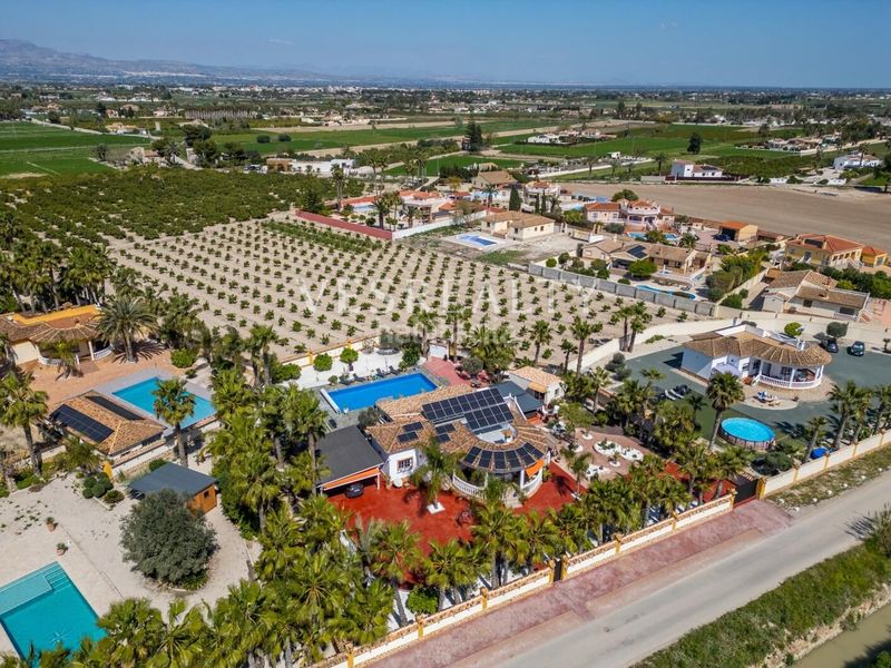 Foto b7cdce7c-ea6c-4f7e-9c02-68cac511ca3f. Xalet amb aparcament piscina a Catral