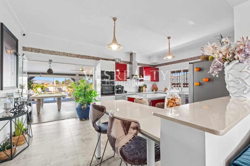 Foto bdd21423-50b3-47fa-9590-a87932445710. Xalet amb aparcament piscina a Catral