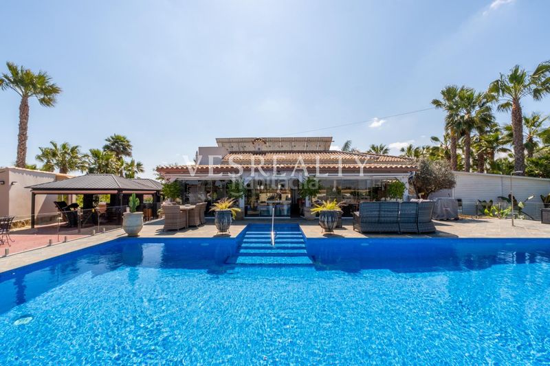 Foto e0eff688-e00e-40af-b500-2e377bb7b388. Xalet amb aparcament piscina a Catral