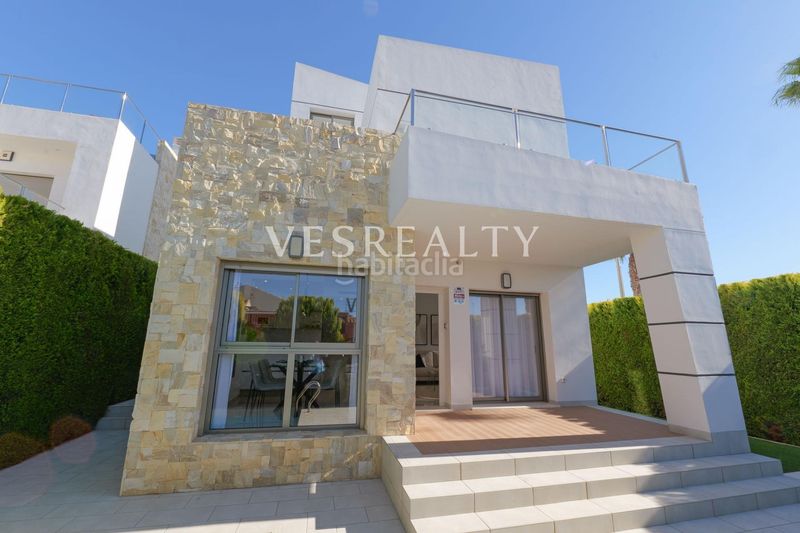 Foto 456e8c40-8789-4a20-a8af-d2ed1916492f. Xalet amb piscina a Centro Alcázares (Los)