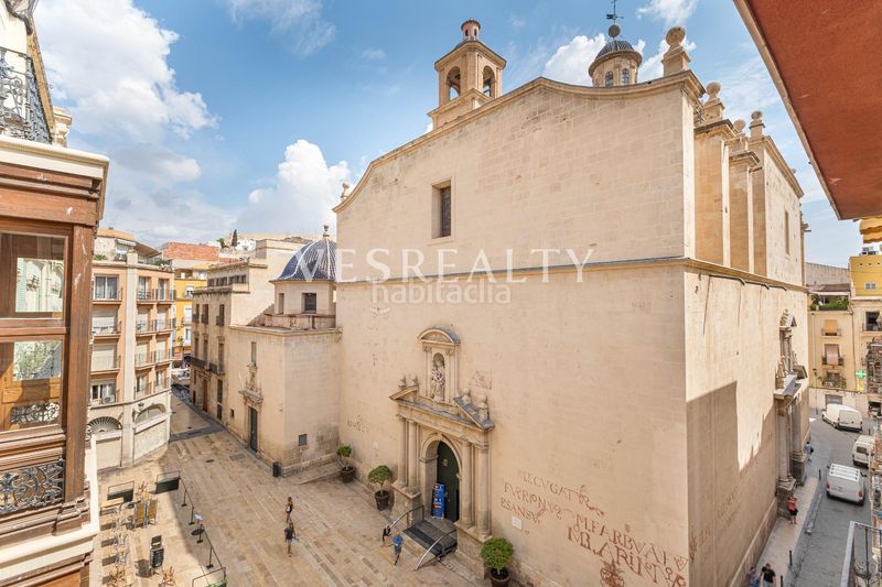 Foto f0f1cb35-644e-4687-bae5-07f1c8f2fd70. Estudio en calle muñoz 3 en Casco Antiguo - Sta. Cruz - Ayuntamiento Alicante