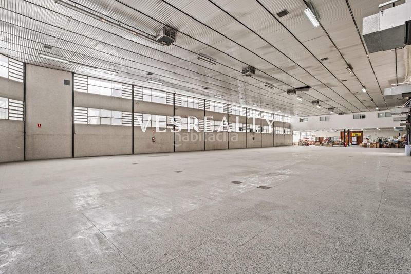 Foto 882870b1-7e65-465b-9ea0-1dea3f58b31f. Location bâtiment à usage industriel dans Plaza de Toros-Avenida Chapí-Trinquete Elda