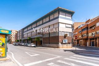 Rent Industrial building in Plaza de Toros-Avenida Chapí-Trinquete. Nave en elda centro ideal supermercado o retail
