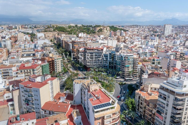 Foto f6c35ed1-1d81-4e4e-9a40-dfe338e28cb8. Apartament amb calefacció a Ensanche-Diputación Alicante