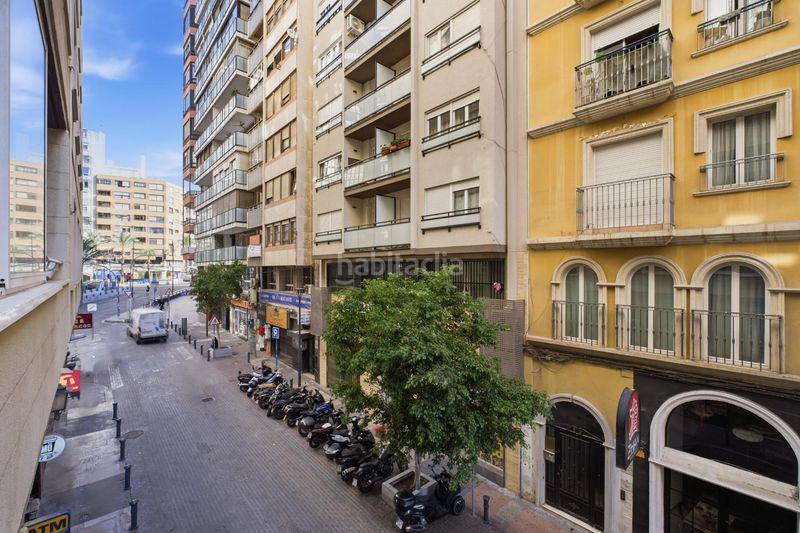Foto 4dd1b2c1-3474-4036-994c-23247a46e74b. Oficina amb calefacció a Barrio del Centro Alicante
