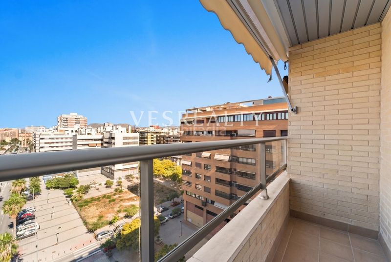 Foto 1b8da2eb-8b93-4a9f-9a9f-9ac619bfc92c. Àtic amb calefacció aparcament a Benalúa Alicante