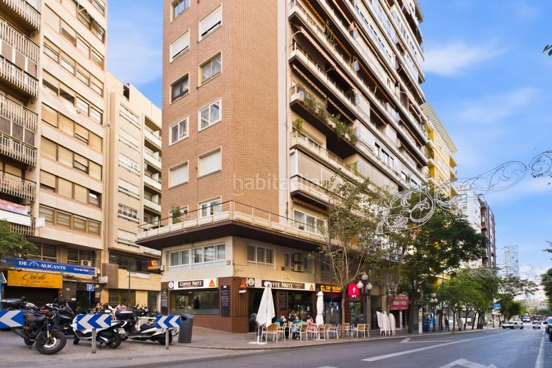 Foto 41f03c83-d805-40fb-9d79-4c8952cac5f4. Pis a Barrio del Centro Alicante