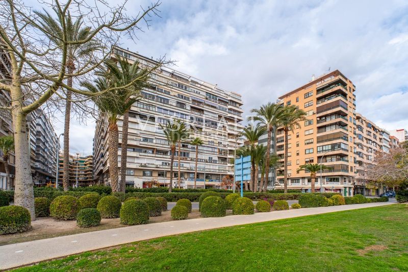 Foto 5a4a3497-4b88-4a43-9719-352b74d97cc6. Àtic amb calefacció aparcament a Ensanche-Diputación Alicante