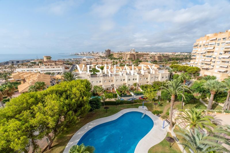 Foto f91a0b19-8c51-4cfc-8370-16d29de6d5cb. Pis amb calefacció aparcament piscina a Pueblo Español-Coveta Fumá Campello (el)