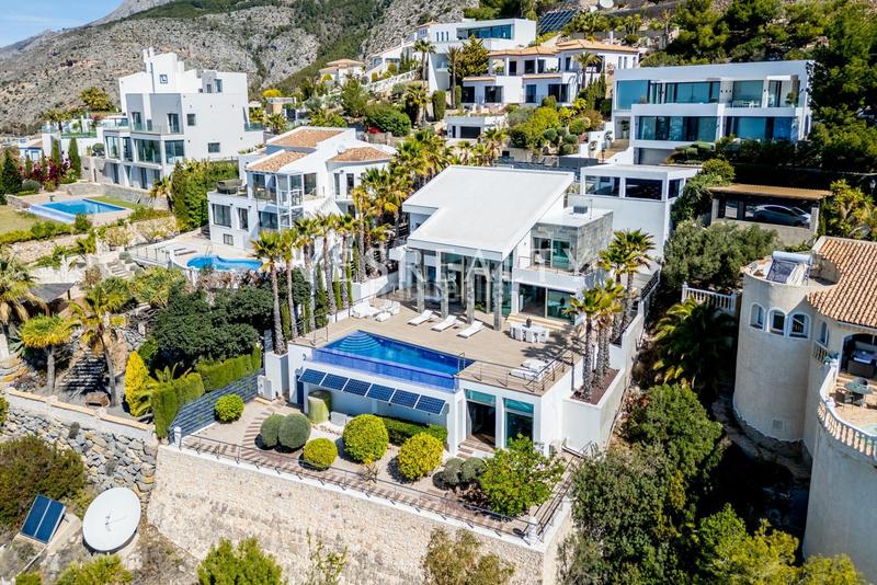 Foto 4e36c609-138c-4e5d-9f5f-e6b01d8940fa. Chalet con piscina in Altea hills Altea