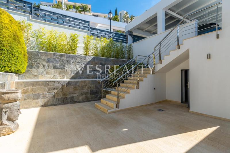 Foto f64dd46e-cbde-440d-a65c-2eeabb6b727b. Chalet con piscina in Altea hills Altea