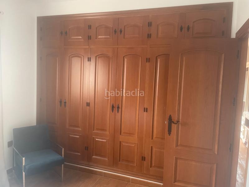 Foto 15b0226a-9407-4b0f-a935-46e70559c68a. Chalet con camino parcheggio piscina in Los Gallos Chiclana de la Frontera