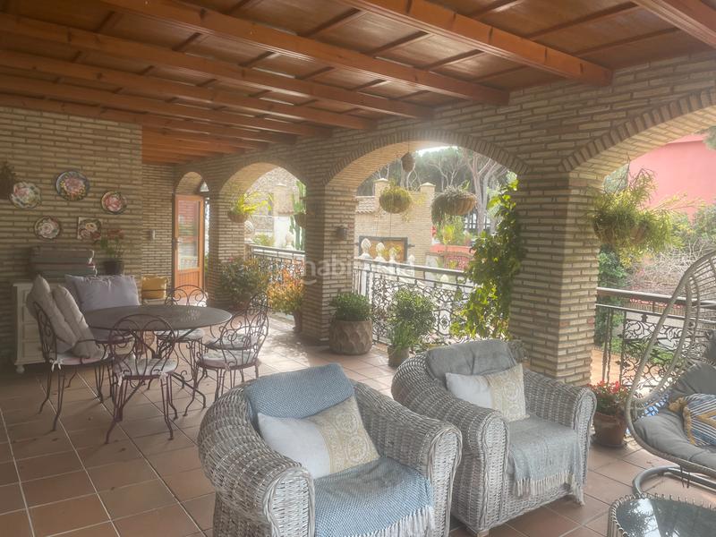 Foto b5c37c25-b8b9-43f2-a1b4-6a0234219e82. Chalet con camino parcheggio piscina in Los Gallos Chiclana de la Frontera