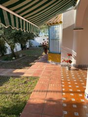 Xalet a Los Gallos. Se vende chalet urbano en chiclana de la frontera