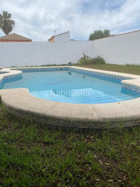 Foto 76666aca-64bf-4da6-b24c-a61727aa24c4. Xalet amb aparcament piscina a Los Gallos Chiclana de la Frontera
