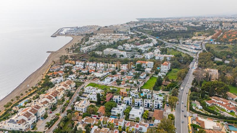 Foto fc6f415b-25d5-4a35-9756-514762998a78. House with heating parking pool in Las Lomas de Río Verde Marbella