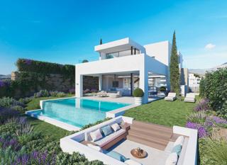 House in Estepona Golf