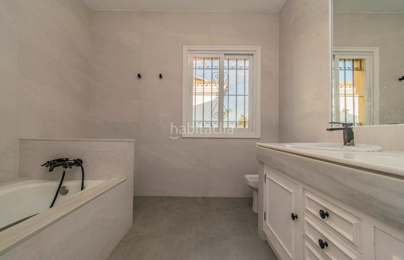 Foto 7b13095a-0aec-47bd-a9b8-02ad2276d332. Haus mit parking pool in San Pedro de Alcántara Pueblo Marbella