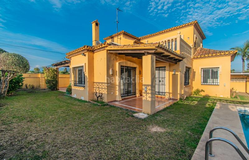 Foto 8900801d-9a81-43b3-b6e9-39d19a34efe0. Haus mit parking pool in San Pedro de Alcántara Pueblo Marbella