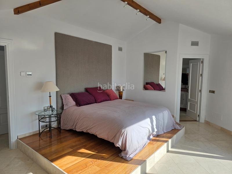 Foto 7b70ec6a-ad96-4551-a532-6c02fe5865e8. Casa en Río Real Marbella