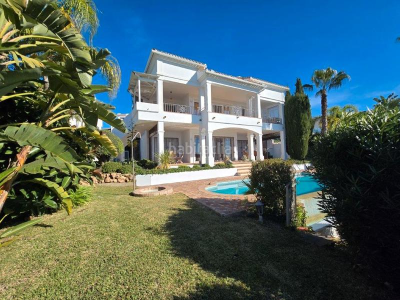 Foto 35b1582f-0b92-4542-ad27-b03ebccd2fb6. Haus mit heizung parking pool in Río Real Marbella