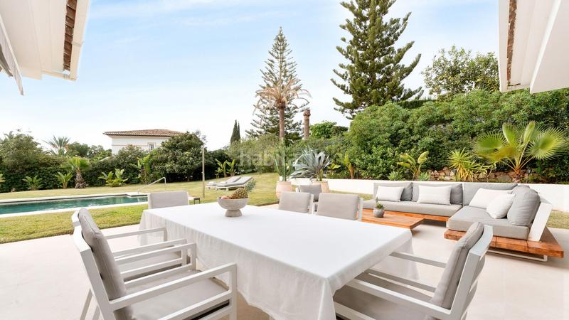 Foto ba01faf2-d5a6-493d-aaea-8a8591443802. House with heating parking pool in Santa María Marbella