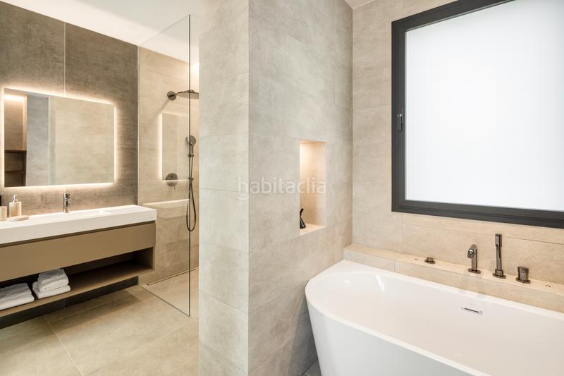 Foto 74b1cb4a-32bd-46af-83e9-18ea1bf204a9. Haus mit heizung parking pool in Los Naranjos Marbella