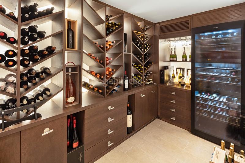 Foto b2e5dc9b-d6b5-4924-ab05-7041dfd21770. Haus mit heizung parking pool in Sierra Blanca Marbella