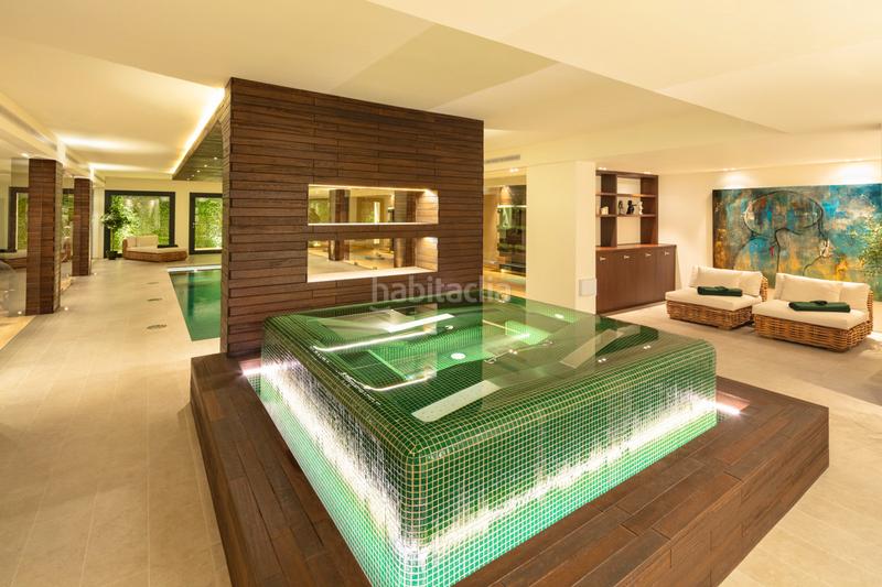 Foto 6c868fb1-0a95-43fc-b5a8-fcb5ce5df317. House with heating parking pool in Sierra Blanca Marbella