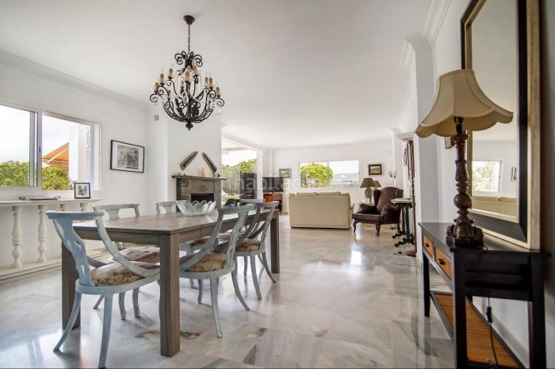 Foto 5a395054-a382-4bcc-801d-39f7c44ddf0a. Xalet a urbanización las lomas 80 a Sotogrande costa Sotogrande