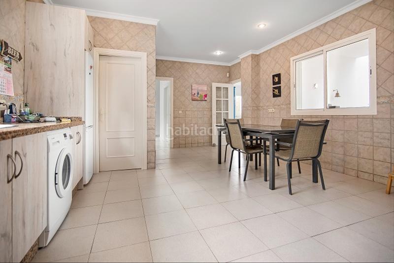 Foto baa9c435-28a8-4372-b190-5dab1ade03d7. Xalet a urbanización las lomas 80 a Sotogrande costa Sotogrande