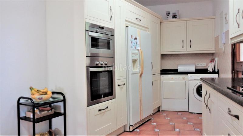 Foto 149da32a-7a97-44ea-b3c4-b239ec8a5836. Chalet en urbanización las lomas 80 bonita villa alto en Sotogrande