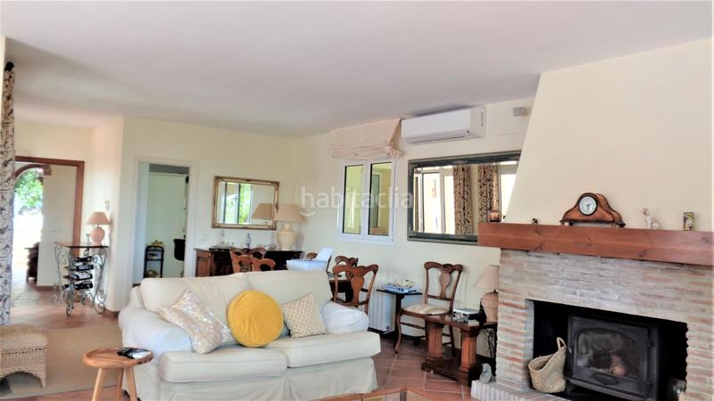 Foto 525e8981-0de9-47ed-a376-51105471162f. Chalet en urbanización las lomas 80 bonita villa alto en Sotogrande