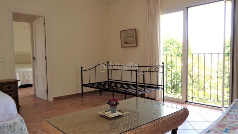 Foto 5276ed80-738b-4ce4-b55a-cf031f0d1ab9. Chalet en urbanización las lomas 80 bonita villa alto en Sotogrande