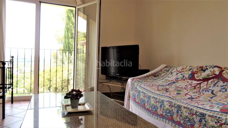 Foto a8099980-a8e2-40a5-bc10-345596fddb67. Chalet en urbanización las lomas 80 bonita villa alto en Sotogrande