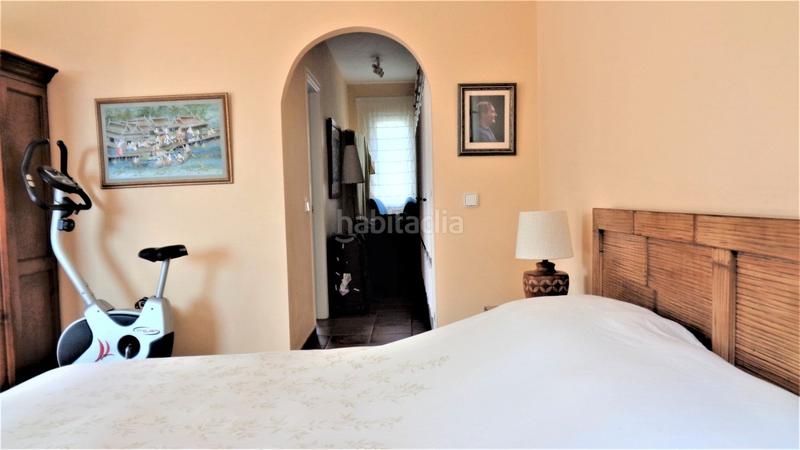 Foto af6a89f1-ece4-4c50-93e6-a352cec200c0. Chalet en urbanización las lomas 80 bonita villa alto en Sotogrande