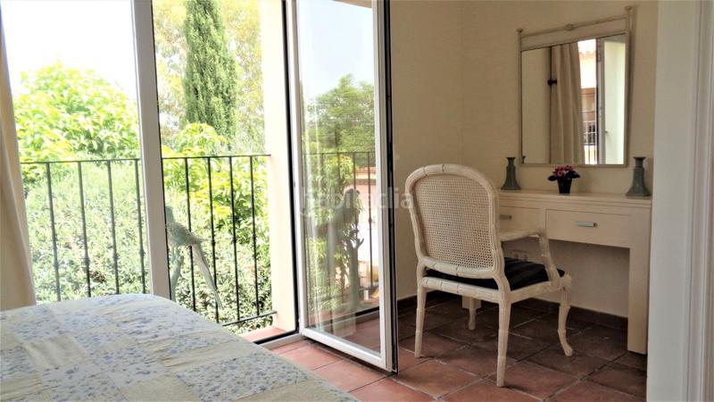 Foto b2c75964-01f8-4160-b294-85d242582956. Chalet en urbanización las lomas 80 bonita villa alto en Sotogrande