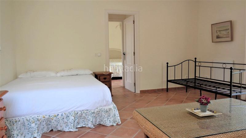 Foto f8e6d690-7c1f-489d-973e-9db6be4a08b9. Chalet en urbanización las lomas 80 bonita villa alto en Sotogrande