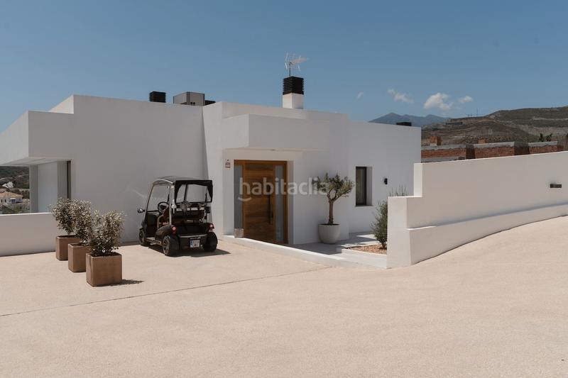Foto cee18bf5-718a-4561-8f1d-4a5c72675da1. Casa en Los Naranjos Marbella
