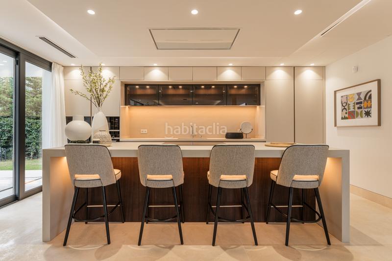 Foto 54526e78-8c1b-497c-8e14-1ff7dae1968c. Casa amb calefacció aparcament piscina a Nagüeles Alto Marbella