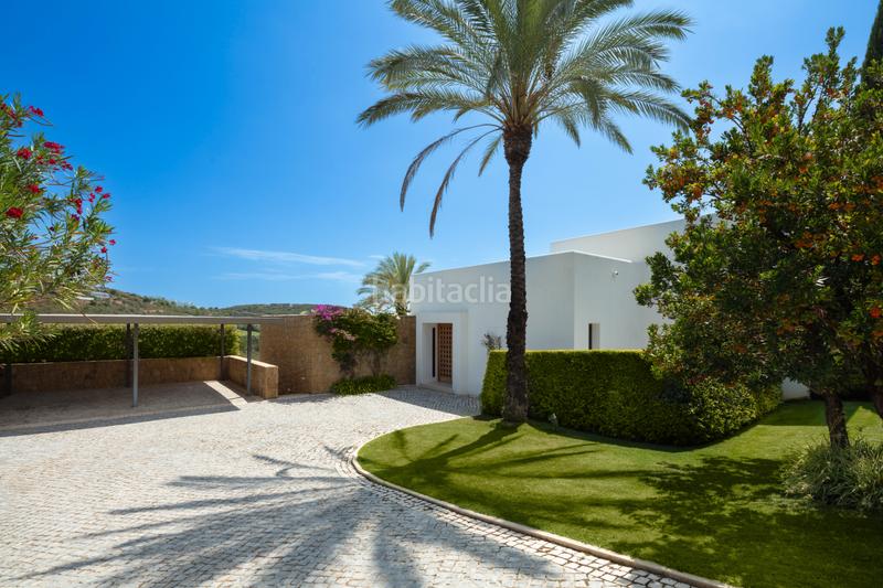 Foto cda02992-6481-49d6-b3be-0dc2940ae08d. Casa amb calefacció aparcament piscina a Casares golf - Casares del sol Casares