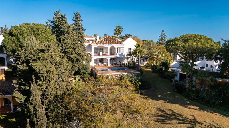 Foto 9606e72e-d61d-4a83-9924-f42468057acd. Casa amb aparcament piscina a El Rosario - Ricmar Marbella